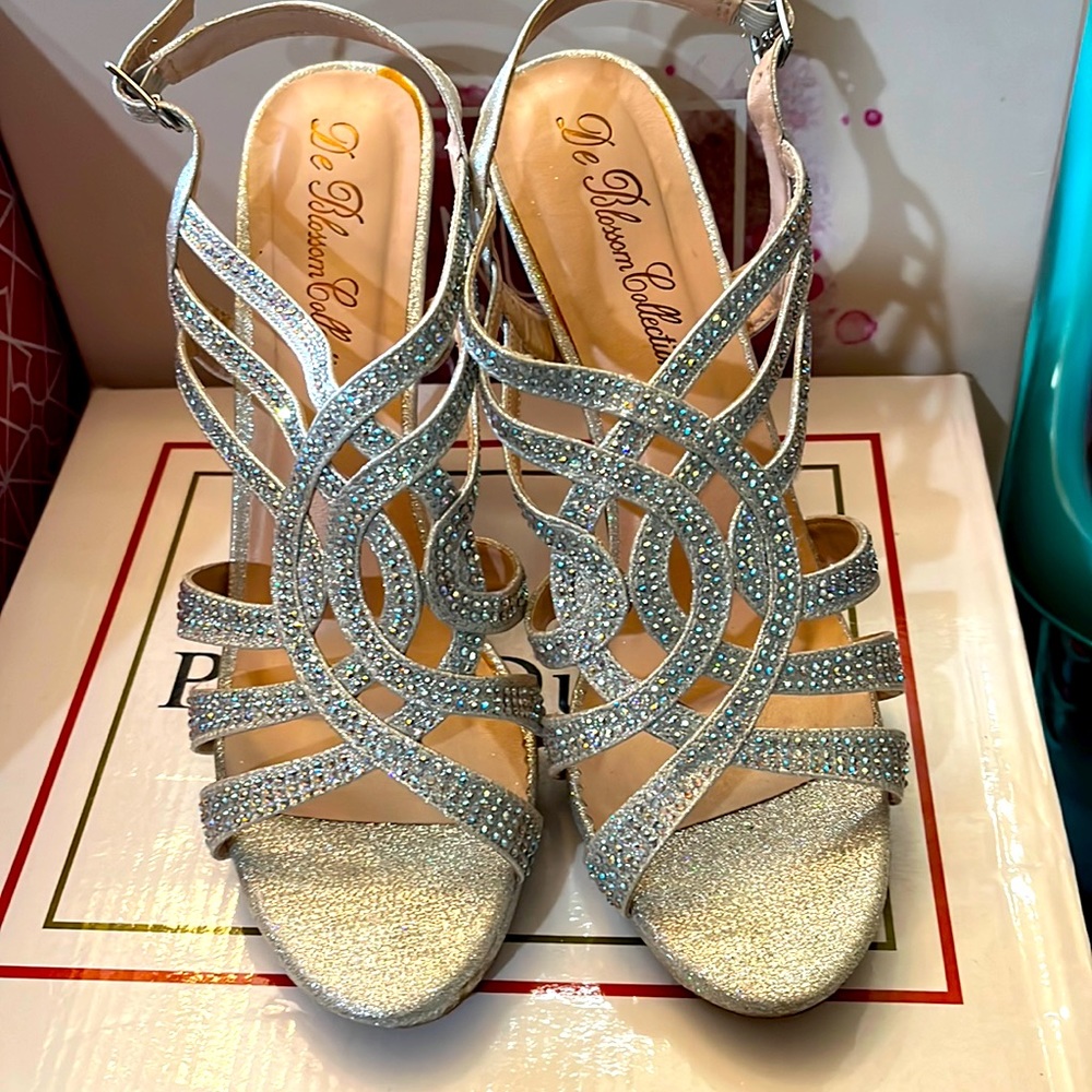 De Blossom 8.5 Silver Heels